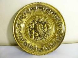 Pirinçten mamul meyve desenli duvar tabağı Ç.30 cm.