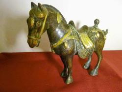 Bronz el yapımı at heykeli. Y:20 cm. Boy. 24cm..