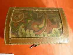 Ahşap küçük sandık. Boyut 21x14cm. Y.11cm