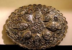 Abdülhamit tuğralı, sah damgalı, gümüş, el kakması Osmanlı duvar aynası. Net 272gr. 33x24cm.