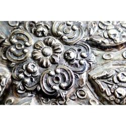 Abdülhamit tuğralı, sah damgalı, gümüş, el kakması Osmanlı duvar aynası. Net 272gr. 33x24cm.