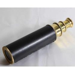 Pirinç 4 kademeli gemici dürbünü. Boyu açık. 37,5cm. kapalı 14cm.