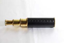 Pirinç 4 kademeli gemici dürbünü. Boyu açık. 37,5cm. kapalı 14cm.