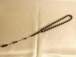 Gümüş işlemeli, usta işi 33'lük Erzurum oltu taşı tesbih. Püskül dahil 39cm.