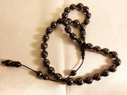 Gümüş işlemeli, usta işi 33'lük Erzurum oltu taşı tesbih. Püskül dahil 39cm.