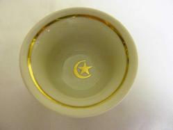 Osmanlı tuğralı,sah damgalı, porselen fincanlı, gümüş zarf. Y 4,5cm. Ağız çapı.5,5cm.