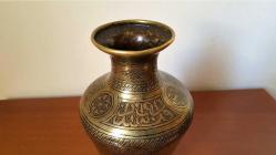 Bronz yüzeyi el kakmalı İslamik antika vazo. 19. Y.y. Y.17cm