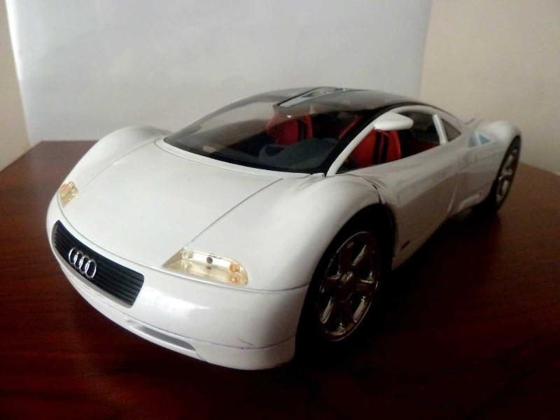 Audi Avus Quattro diecast metal araba. Revell Models üretimi. 1 18