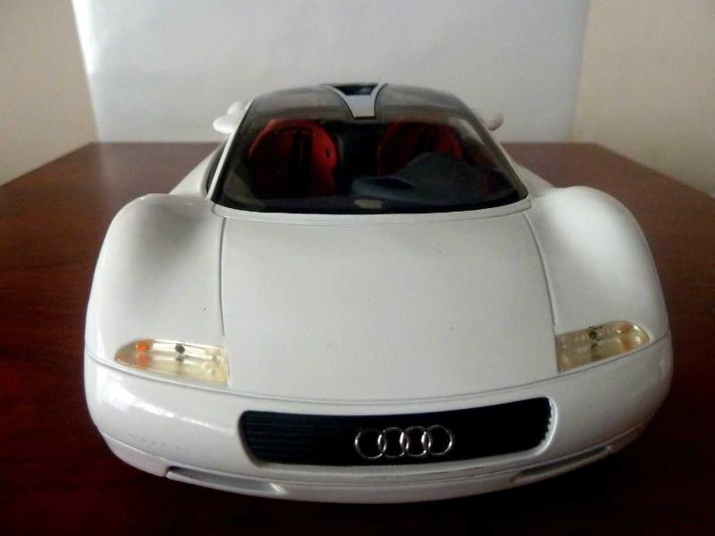 Audi Avus Quattro diecast metal araba. Revell Models üretimi. 1 18