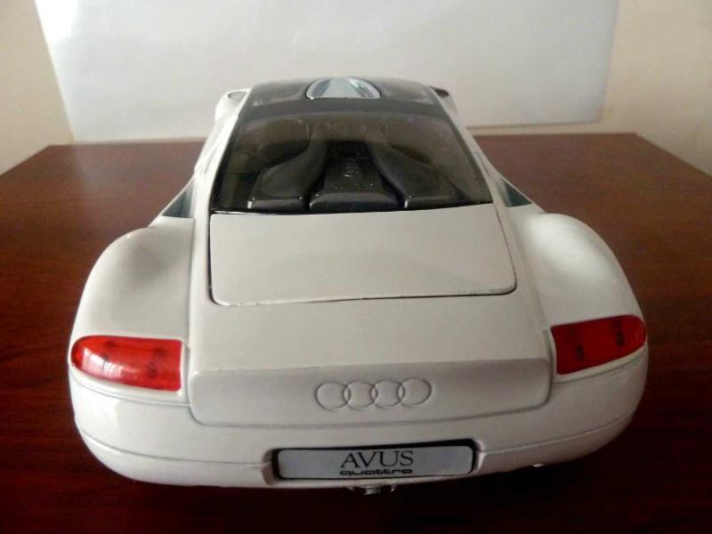 Audi Avus Quattro diecast metal araba. Revell Models üretimi. 1 18