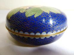 Cloisonne mine işlemeli şekerlik. Çapı:10cm