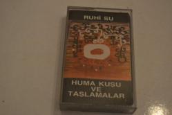 RUHİ SU - HUMA KUŞU VE TAŞLAMALAR KAĞIT BASKI KASET