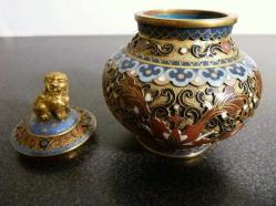 Cloisonne mine işlemeli şekerlik. Y:9 cm