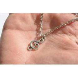 Sol Anahtarı Müzik Sever Kolye Gümüş Renk Ufak Boyutlu Metal Erkek Kadın Zarif Nota Kolye