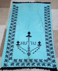 Antika - MAVİ ETAMİN KUMAŞ ÜZERİ TÜRKÇE ALLAH YAZILI SECCADE 105X65 CM - kitantik - kitaLog