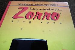 ALEX TOTH--BÜTÜN SERÜVENLERİYLE ZORRO CİLTLİ SİYAH BEYAZ