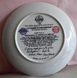 U.S.A 1985 ROMANTİK ÇİFT VE KEDİ RESİMLİ İMZALI PORSELEN DUVAR TABAĞI ASMA APARATI YOK ÇAP 21.5 CM