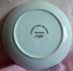 ARKASI DAMGALI VAZODA ÇİÇEKLİ MEYVELER RESİMLİ PORSELEN COLECCION BEATRIZ TABAK ÇAP 20 CM