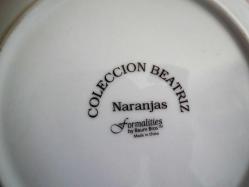 ARKASI DAMGALI VAZODA ÇİÇEKLİ MEYVELER RESİMLİ PORSELEN COLECCION BEATRIZ TABAK ÇAP 20 CM