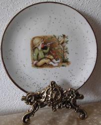 AVRUPA ÇİÇEK KUŞ ÇOCUK RESİMLİ PORSELEN TABAK DUVAR TABAĞI ÇAP 19.5 CM ALTLIK SATIŞA DAHİL DEĞİLDİR