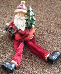 NOEL BABA FİGÜRLÜ POLYESTER AYAKLARI SALLANAN BİBLO BOY 9 CM