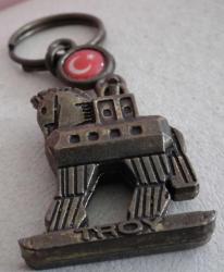 TROY AY YILDIZLI PİRİNÇ ANAHTARLIK 3.5 CM
