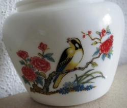 ESKİ AVON ŞİŞE ÇİÇEKLİ KUŞLU BEYAZ OPALİN ŞEKERLİK KASE KAPAKSIZ BOY 10 CM ÇAP 8 CM