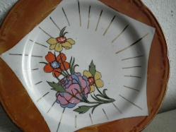 ÇİÇEKLİ YALDIZLI KÜTAHYA PORSELEN SERVİS VEYA DEKOR TABAĞI ÇAP 22 CM