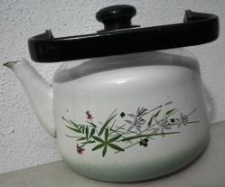 AÇIK YEŞİL BEYAZ KAPAKLI EMAYE DEMLİK Ç 15 CM