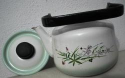 AÇIK YEŞİL BEYAZ KAPAKLI EMAYE DEMLİK Ç 15 CM