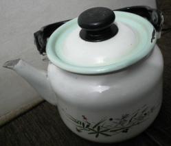 AÇIK YEŞİL BEYAZ KAPAKLI EMAYE DEMLİK Ç 15 CM