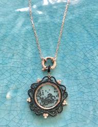 Siyah Zirconium Kristal rose kolye