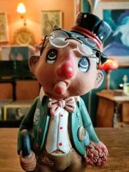 Kusursuz Pipo İçen Adam Seramik Biblo (Boy:29cm(Llütfen stokda olup olmadıgını teyit ediniz)