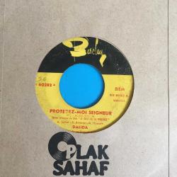 Dalida - Protégez-Moi Seigneur / Comme Une Symphonie (Come Sinfonia) / 45'lik