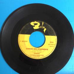 Dalida - Protégez-Moi Seigneur / Comme Une Symphonie (Come Sinfonia) / 45'lik
