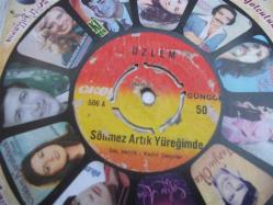 12 - ÖZLEM - Sönmez artık yüreğimde - Kol kola gezelim