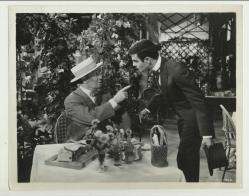 GİGİ ADLI FİLMDE MAURICE CHEVALIER ORİJİNAL BÜYÜK BOY FOTOĞRAF...