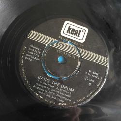 johnny wakelin and the kinshasa band - black superman - bang the drum / 45'lik