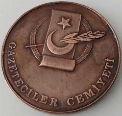 1973 GAZETECİLER CEMİYETİ 50.YIL HATIRASI ORİJİNAL MADALYASI (MADALYONU) G1A2Z3E ÇOK NADİRDİR