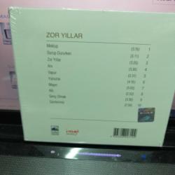 ZÜLFÜ LİVANELİ ZOR YILLAR CD SIFIR AMBALAJINDA
