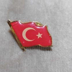 R42---DALGALANAN TÜRK BAYRAĞI ROZET