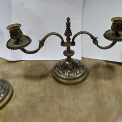 PİRİNÇ DÖKÜM ANTİKA BİR ÇİFT ÜÇ KOLLU ŞAMDAN