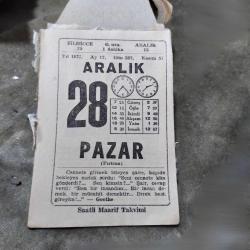 28 ARALIK 1975 SAATLİ MAARİF TAKVİM YAPRAĞI
