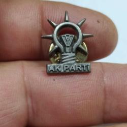 Antika - R42--AK PARTİ GÜMÜŞ RENGİ ROZET - kitantik - kitaLog