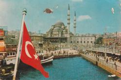 Efemera - 1970 LER İSTANBUL EMİNÖNÜ MEYDANI VE TÜRK BAYRAKLI   GÖRSELLİ KARTPOSTAL - kitantik - kitaLog