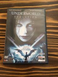 Karanlıklar Ülkesi - Evrim