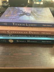 Percy  jackson  ve olimposlular serisinden- şimşek hırsızı- canavarlar denizi- Titanın laneti