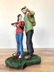 The Last of Us Diorama Joel and Ellie  - 25 cm
