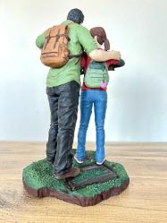 The Last of Us Diorama Joel and Ellie  - 25 cm