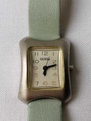 ARIZALI GUESS KADIN KOL SAATİ